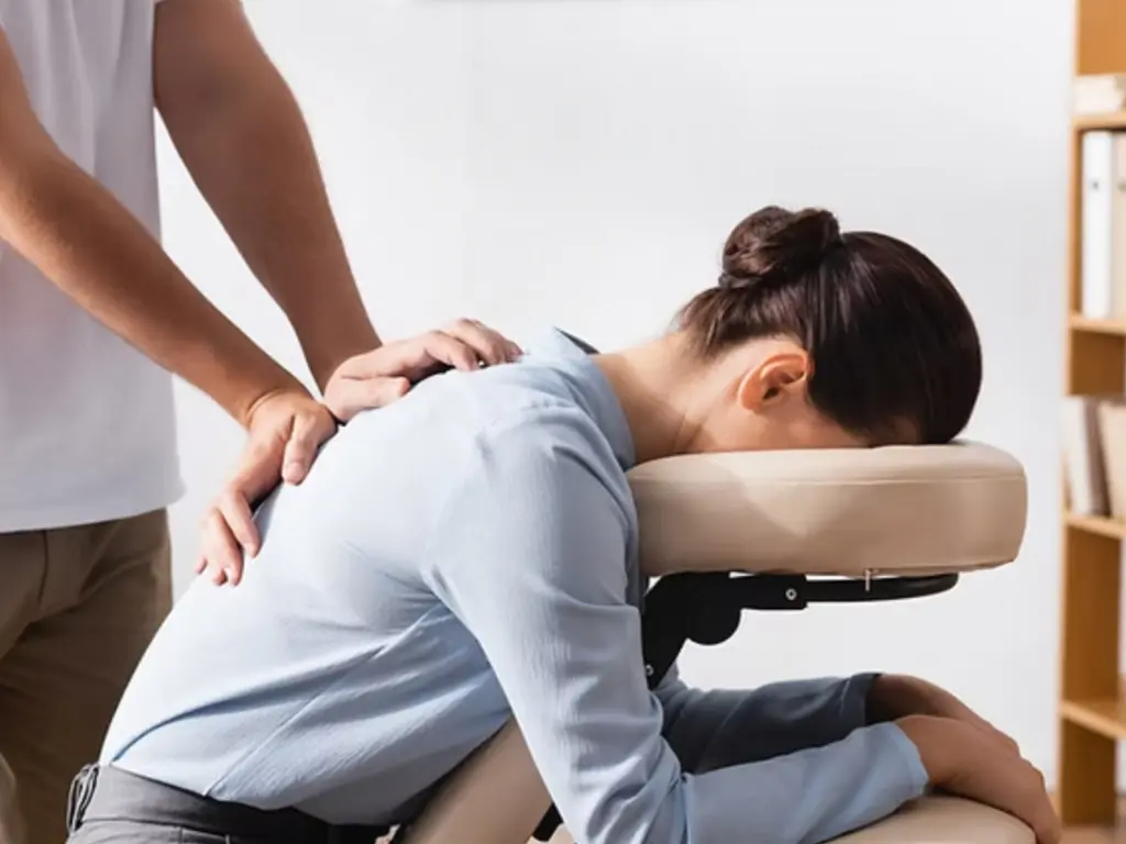 Séance de massage assis sonore Lomi Koa dispensée par Yvan Saugy à Eclépens